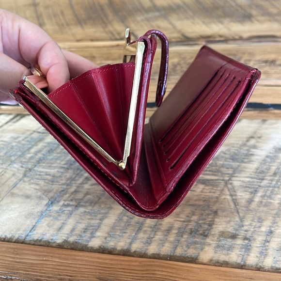 Louis Vuitton Red Kiss Lock Wallet - Picture 9 of 14